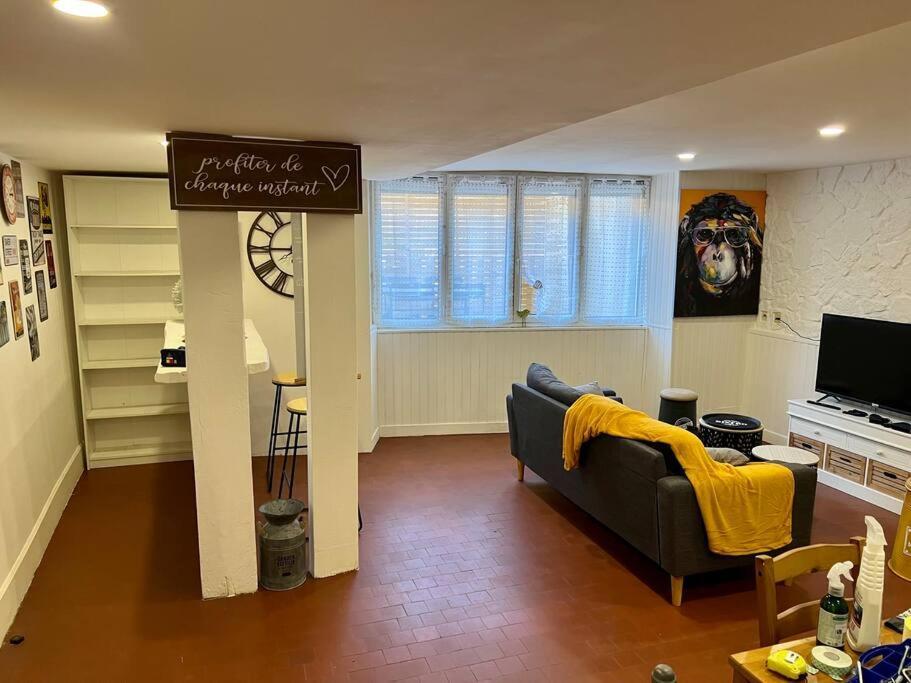 Dole : L Atelier Des Reves Apartment Exterior photo